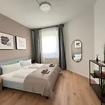 135qm - 6 - - 2 Bathrooms - Free Parking - Mallibase * Hannover