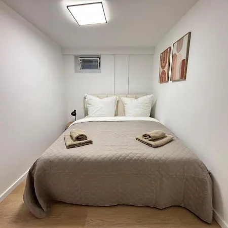 Apartamento 135qm - 6 - - 2 Bathrooms - Free Parking - Mallibase Hanôver