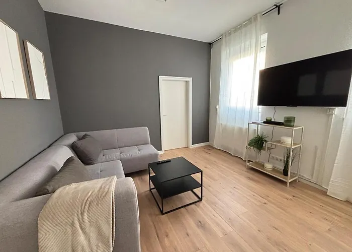 135qm - 6 - - 2 Bathrooms - Free Parking - Mallibase Apartamento *