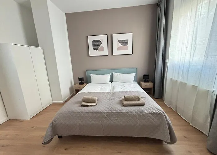135qm - 6 - - 2 Bathrooms - Free Parking - Mallibase *