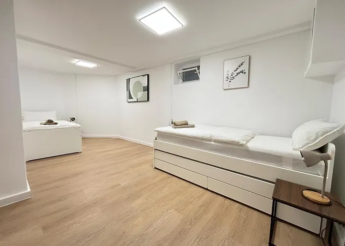 135qm - 6 - - 2 Bathrooms - Free Parking - Mallibase شقة *
